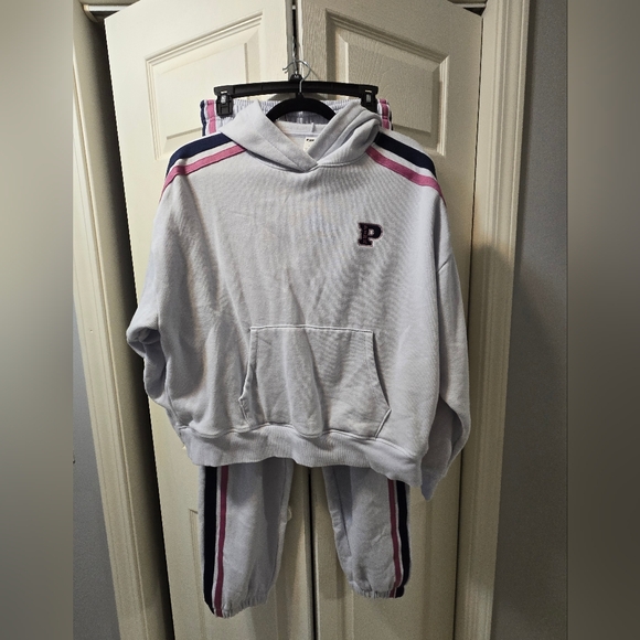 Victoria's Secret PINK Matching Hoodie & Jogger Set Medium NWT - Picture 2 of 6